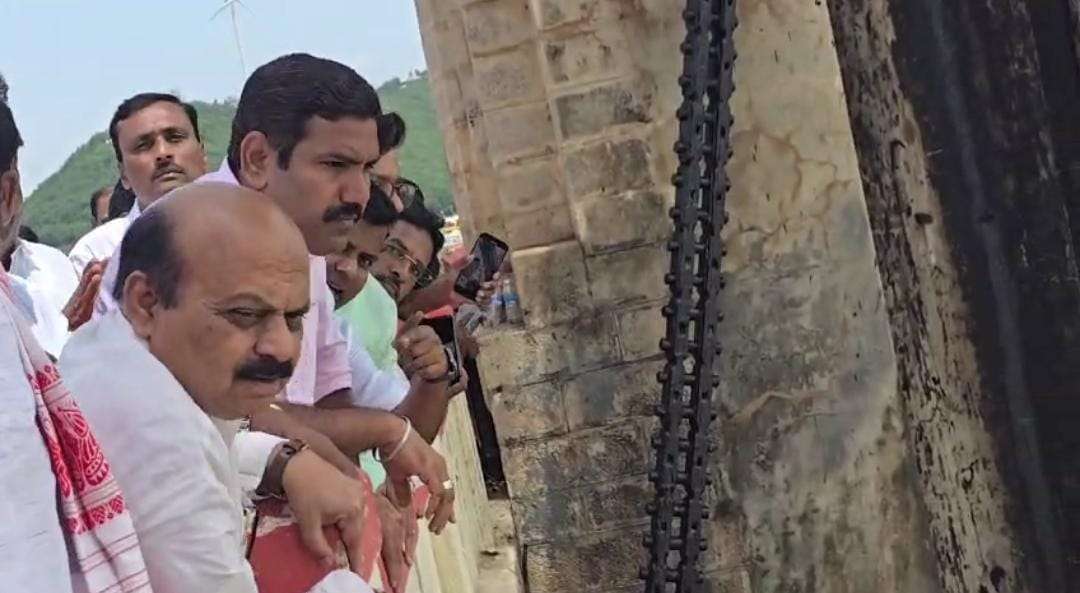 ತುಂಗಭದ್ರ ಡ್ಯಾಂ ವ್ಯಾಪ್ತಿಯ ರೈತರಿಗೆ ರಾಜ್ಯ ಸರ್ಕಾರ 50 ಸಾವಿರ ಕೊಡಬೇಕು; ಬಿವೈ ವಿಜಯೇಂದ್ರ