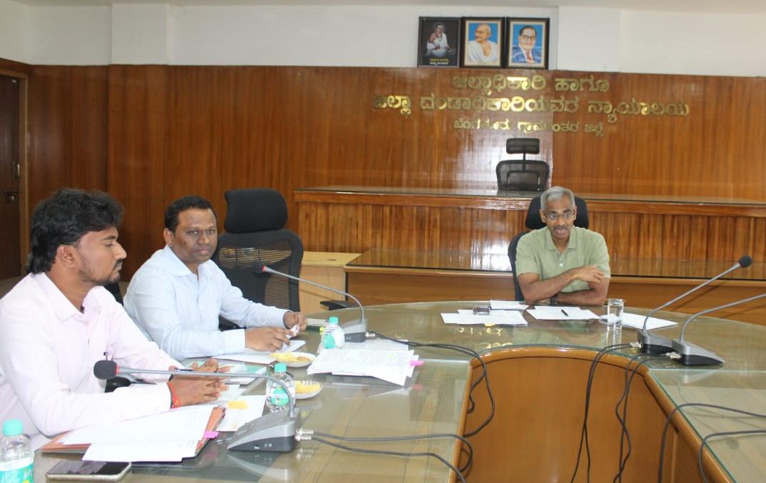 ಬಾಲಕಾರ್ಮಿಕ ಪದ್ಧತಿ ಸಂಪೂರ್ಣ ನಿರ್ಮೂಲನೆಗೆ ಅನಿರೀಕ್ಷಿತ ದಾಳಿಗಳನ್ನು ಹೆಚ್ಚಿಸಿ: ಅಪರ ಜಿಲ್ಲಾಧಿಕಾರಿ ಅಮರೇಶ್.ಹೆಚ್