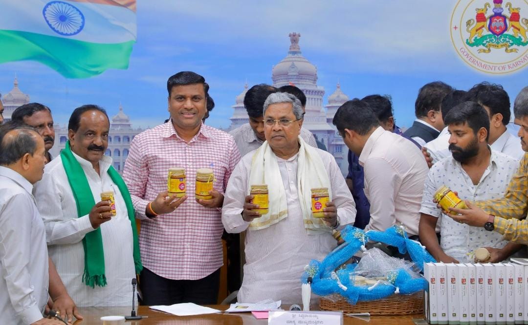 ಕೆಎಂಎಫ್‌ನಿಂದ ನಂದಿನಿ ದೇಸಿ ಹಸುವಿನ ತುಪ್ಪ ಮಾರುಕಟ್ಟೆಗೆ..!