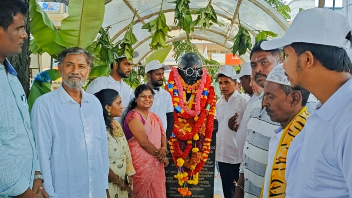 ದೊಡ್ಡಬಳ್ಳಾಪುರದ ವಿವಿಧೆಡೆ ಮಹಾತ್ಮ ಗಾಂಧಿ – ಲಾಲ್ ಬಹದ್ದೂರ್ ಶಾಸ್ತ್ರಿ ಜಯಂತಿ ಆಚರಣೆ