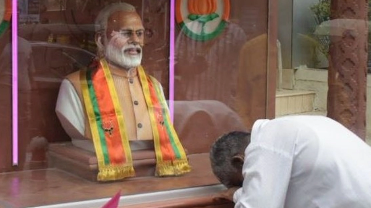 ಪ್ರಧಾನಿ ಮೋದಿಗಾಗಿ ಮಂದಿರ ಕಟ್ಟಿದ್ದ ಕಾರ್ಯಕರ್ತ.. ಪಕ್ಷವನ್ನೇ ಬಿಟ್ಟ..!