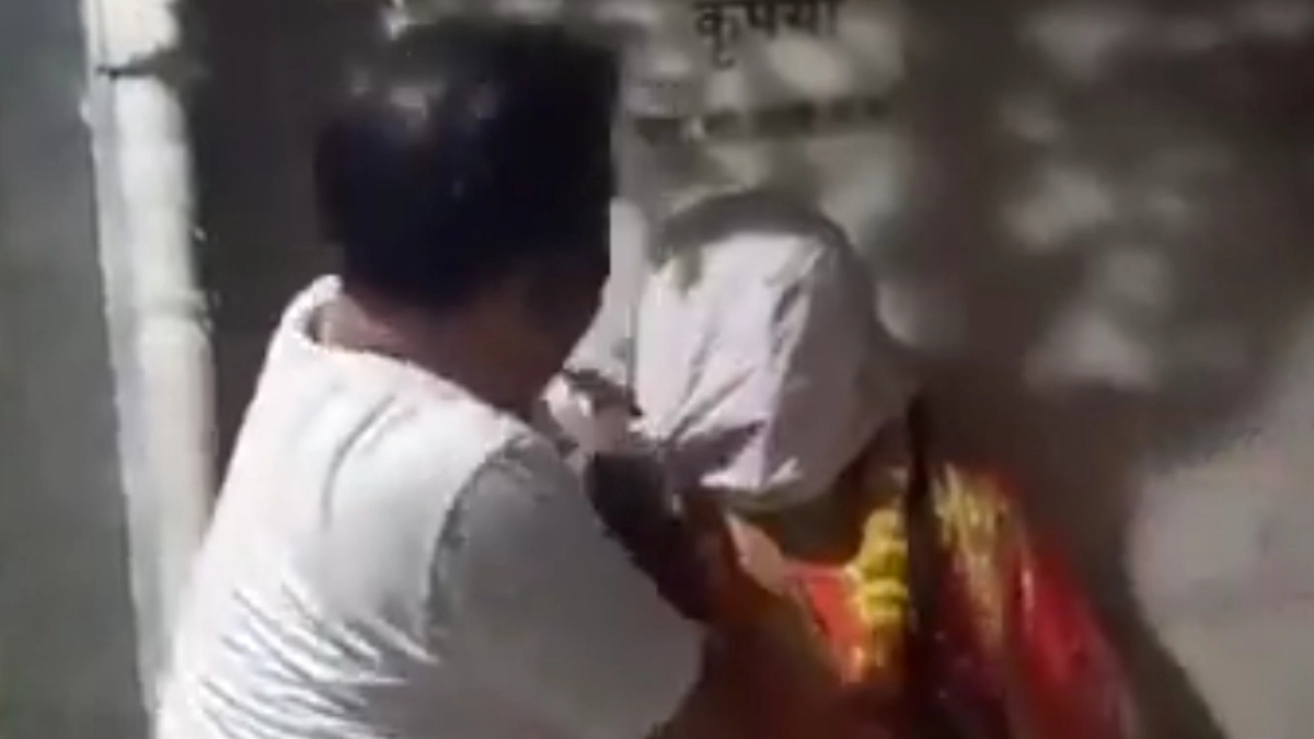 ದೇವಾಲಯಗಳಿಂದ ಸಾಯಿಬಾಬಾ ಮೂರ್ತಿ ತೆರವು..!; ಸನಾತನ ರಕ್ಷಕ ದಳದ ಮುಖ್ಯಸ್ಥನ ಬಂಧನ| ವಿಡಿಯೋ ನೋಡಿ