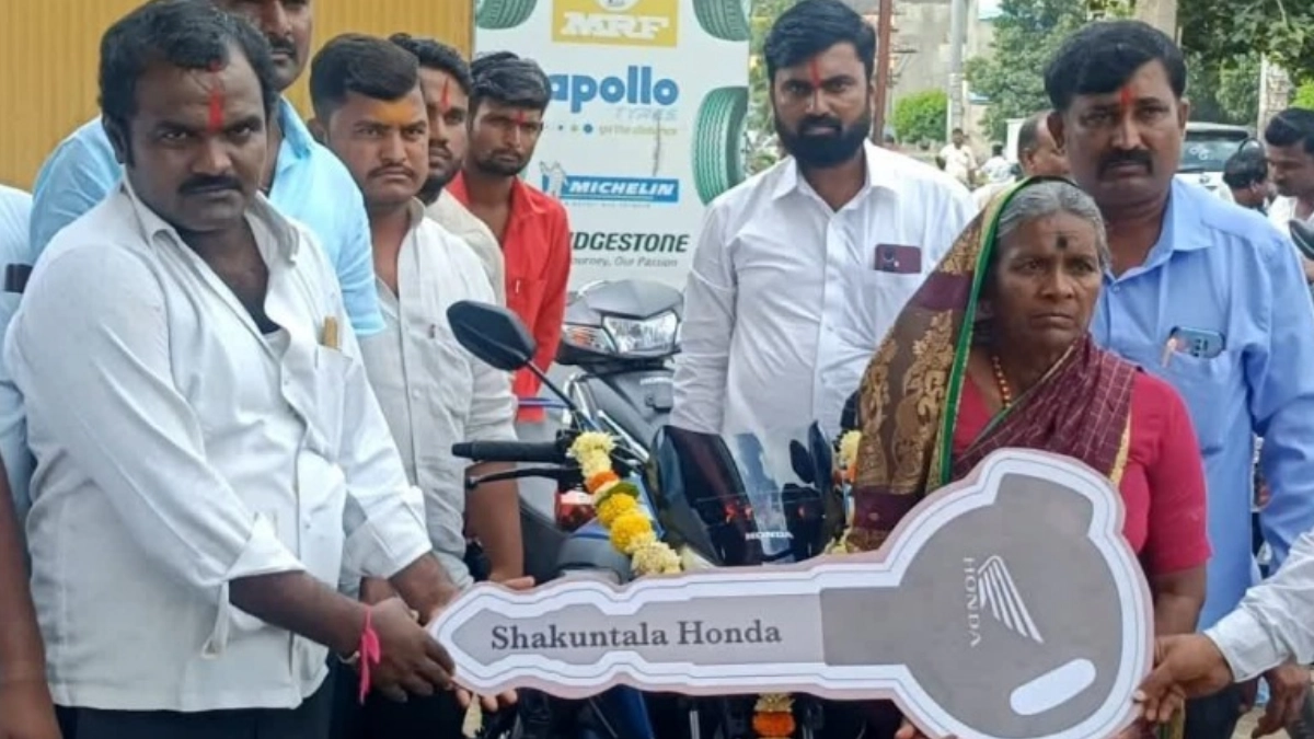 ಗೃಹಲಕ್ಷ್ಮಿ ಹಣ ಕೂಡಿಟ್ಟು ಮಗನಿಗೆ ಬೈಕ್ ಕೊಡಿಸಿದ ತಾಯಿ..!