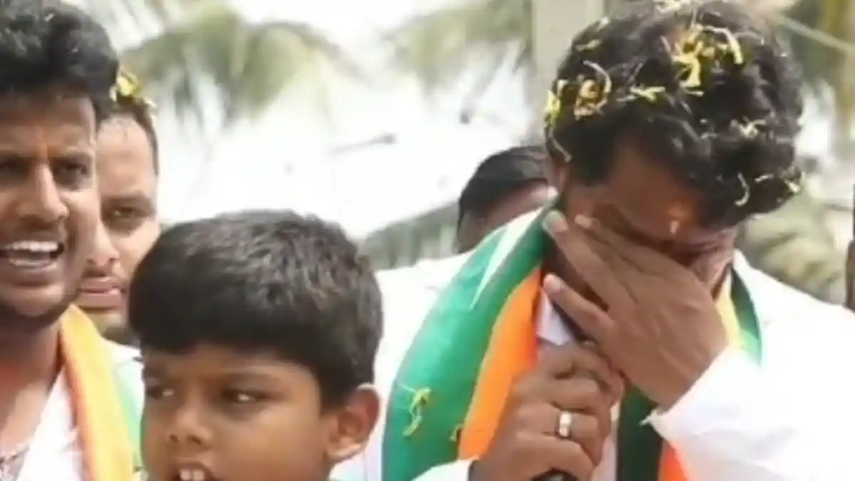 ಮಾಜಿ ಸಿಎಂ ಮಗನಾಗಿ ಹುಟ್ಟಿದ್ದೇ ನನ್ನ ದುರಾದೃಷ್ಟವೇನೋ ಗೊತ್ತಿಲ್ಲ: ಕಣ್ಣೀರಿಟ್ಟ ನಿಖಿಲ್ ಕುಮಾರಸ್ವಾಮಿ| ವಿಡಿಯೋ