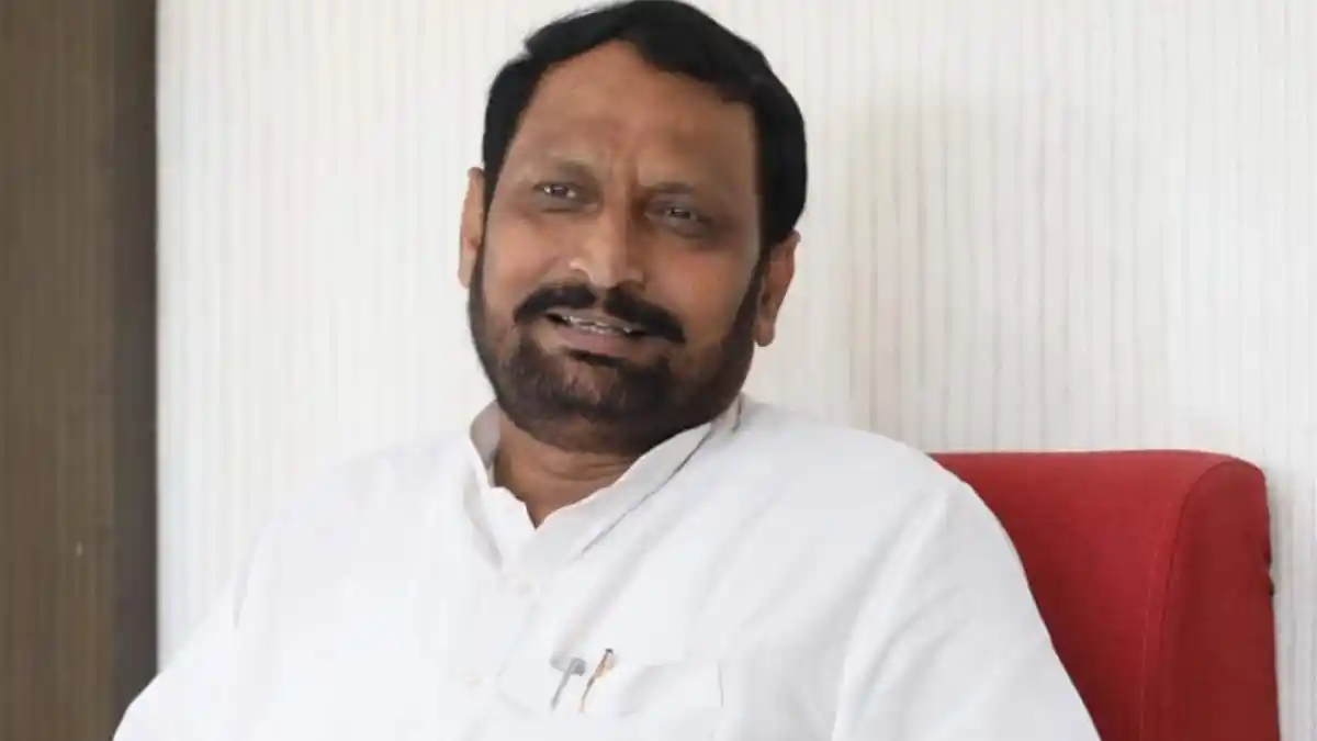ಆಪರೇಷನ್ ಹಸ್ತಕ್ಕೆ ಮುಹೂರ್ತ ಫಿಕ್ಸ್..?; ಬಾಂಬ್ ಸಿಡಿಸಿದ ಲಕ್ಷ್ಮಣ ಸವದಿ