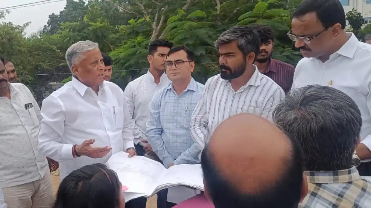 ಬೆಂಗಳೂರು-ತುಮಕೂರು ಹೆದ್ದಾರಿ ಕಾಮಗಾರಿ ಪರಿಶೀಲಿಸಿದ ವಿ.ಸೋಮಣ್ಣ
