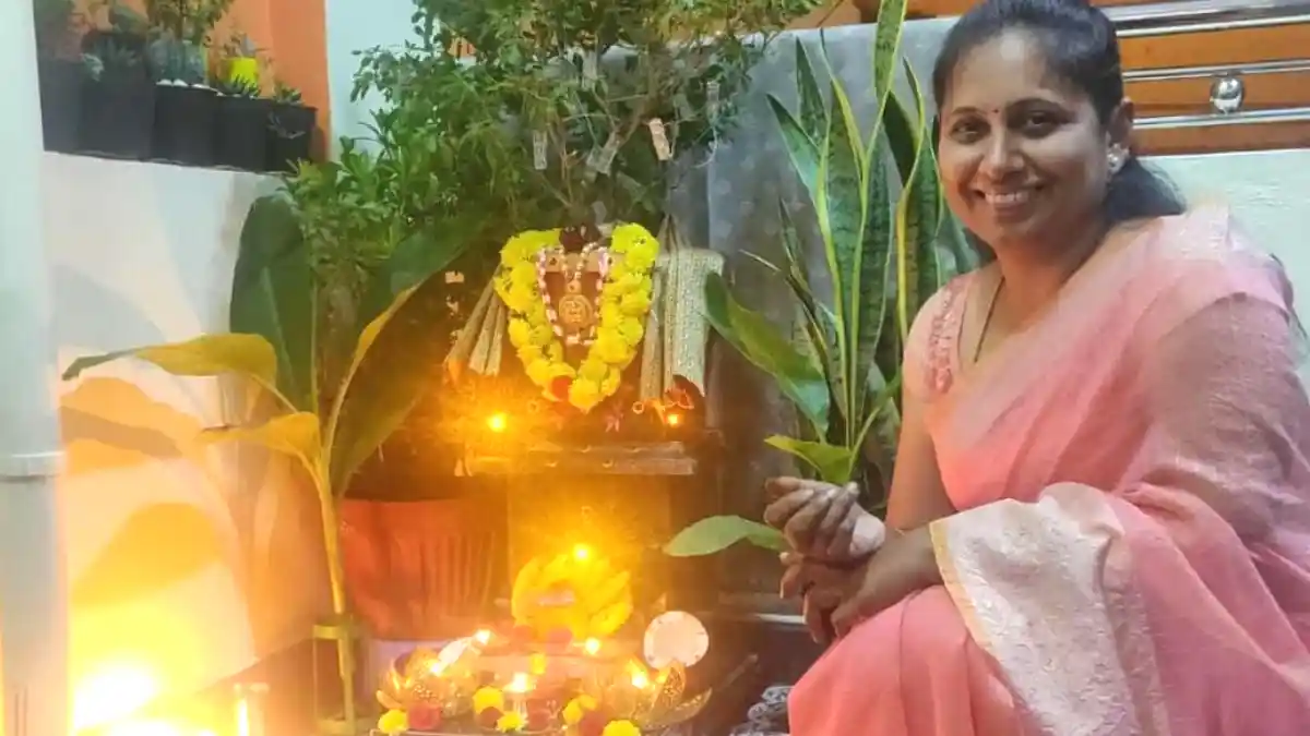 Doddaballapura: ಶ್ರದ್ಧಾ ಭಕ್ತಿಯಿಂದ ತುಳಸಿ ಹಬ್ಬ ಆಚರಣೆ
