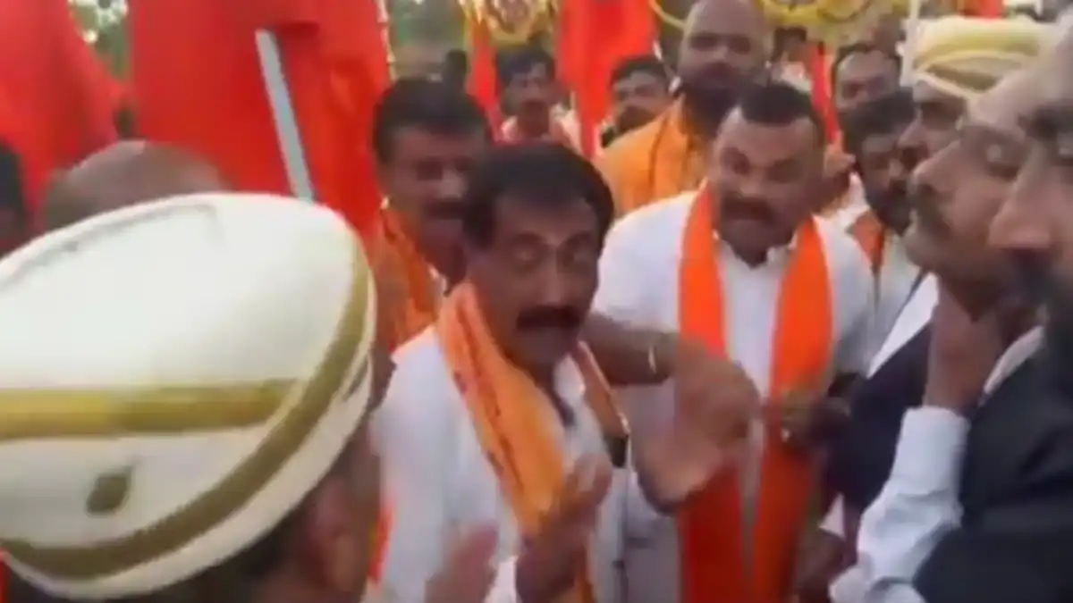 Video: ಕೊಡವ ಉಡುಪು ಧರಿಸಿ ಬಂದವರಿಗೆ ದೇವಾಲಯಕ್ಕೆ ಪ್ರವೇಶ ನಿರಾಕರಣೆ..! ವ್ಯಾಪಕ ಆಕ್ರೋಶ