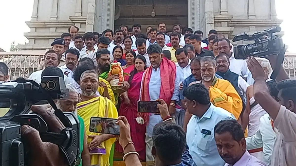 ಘಾಟಿ ಸುಬ್ರಹ್ಮಣ್ಯ ಸ್ವಾಮಿಗೆ ವಿಶೇಷ ಪೂಜೆ ಸಲ್ಲಿಸಿದ ಡಿಸಿಎಂ ಡಿಕೆ ಶಿವಕುಮಾರ್ ದಂಪತಿ| Video ನೋಡಿ