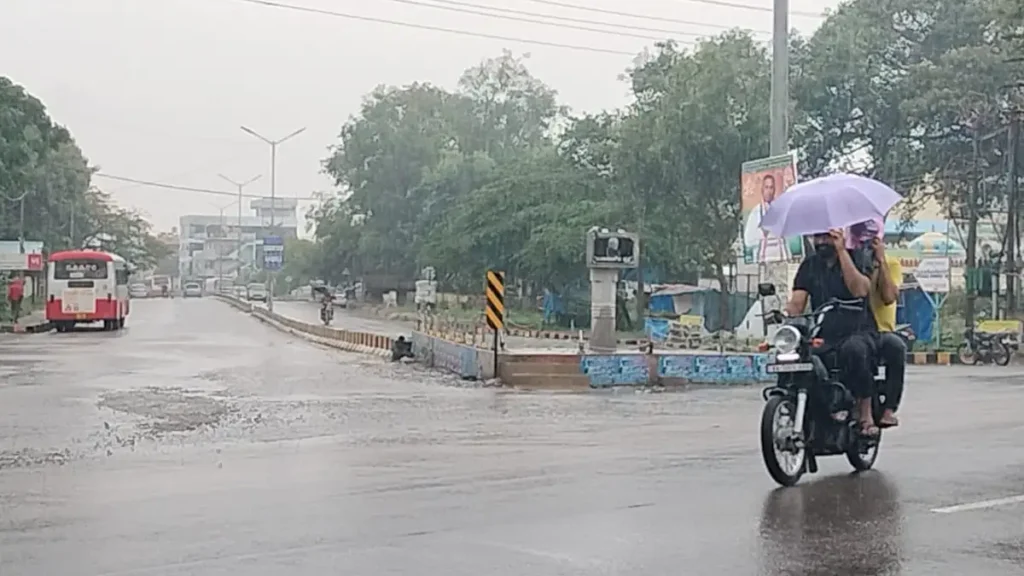 More rain likely in Bengaluru district for the next 3 days..!