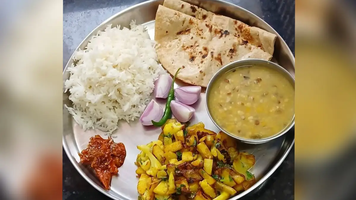 ಹರಿತಲೇಖನಿ ದಿನಕ್ಕೊಂದು ಕಥೆ: ತಟ್ಟೆಯನ್ನು ತೊಡೆಯ ಮೇಲಿಟ್ಟಿಕೊಂಡು ಊಟ ಮಾಡಬಾರದು..!