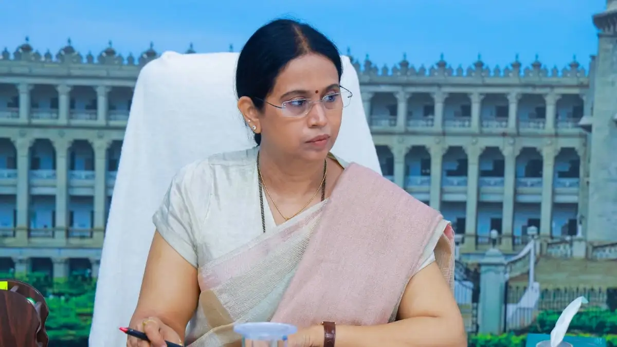 ಗೃಹಲಕ್ಷ್ಮಿ ಯೋಜನೆಯಲ್ಲಿ ಪರಿಷ್ಕರಣೆ ಇಲ್ಲ: ಸಚಿವೆ ಲಕ್ಷ್ಮೀ ಹೆಬ್ಬಾಳಕರ್