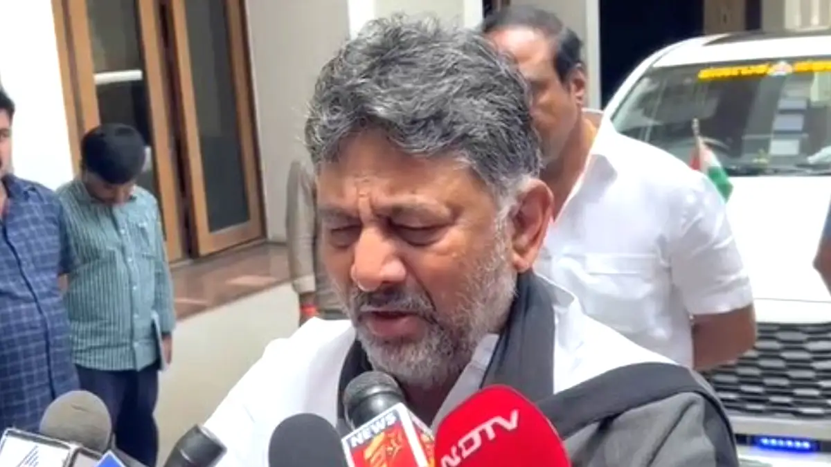ಬದುಕಿ ಬಾಳಬೇಕಿದ್ದ ನಮ್ಮ ಮನೆಯ ಮಕ್ಕಳು ಕಾಲ್ತುಳಿತಕ್ಕೆ ಬಲಿಯಾದರು: ಡಿಕೆ ಶಿವಕುಮಾರ್ ಭಾವುಕ