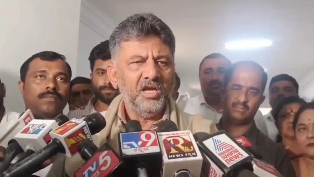 ವಿಮಾನ ದುರಂತ ಆಘಾತ ತಂದಿದೆ: ಗುಜರಾತಿ, ತೆಲುಗು, ಕನ್ನಡಿಗರು ಎಂಬುದು ಬೇಡ.. ಎಲ್ಲರೂ ಭಾರತೀಯರು; ಡಿಕೆ ಶಿವಕುಮಾರ್