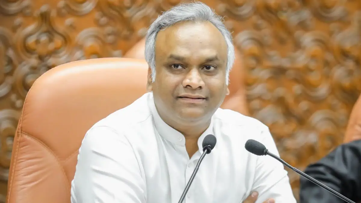 ಕನ್ನಡಿಗರ ಆಕ್ರೋಶಕ್ಕೆ‌ ಮಣಿದ ಮೋದಿ ಸರ್ಕಾರ: ಪ್ರಿಯಾಂಕ್ ಖರ್ಗೆ ಅಮೇರಿಕಾ ತೆರಳಲು ಗ್ರೀನ್ ಸಿಗ್ನಲ್