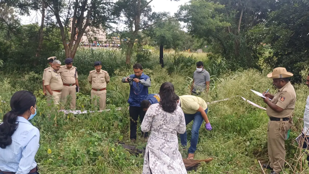 Doddaballapura: Unknown body found in gunny bag..!