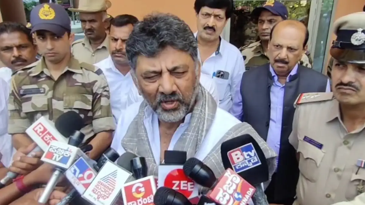 ಸಿಎಂ ಸ್ಥಾನದ ವಿಚಾರ ನಮಗೇ ಗಾಬರಿಯಿಲ್ಲ ನಿಮಗ್ಯಾಕೆ: ಖಾಸಗಿ ಸುದ್ದಿವಾಹಿನಿಗಳಿಗೆ ಡಿಸಿಎಂ ಡಿ.ಕೆ. ಶಿವಕುಮಾರ್ ಟಕ್ಕರ್