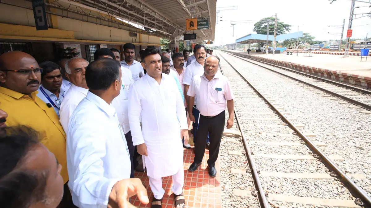 ದೊಡ್ಡಬಳ್ಳಾಪುರ ರೈಲ್ವೆ ನಿಲ್ದಾಣ ಕಾಮಗಾರಿ ಪರಿಶೀಲಿಸಿದ ಸಂಸದ ಡಾ.ಕೆ ಸುಧಾಕರ್