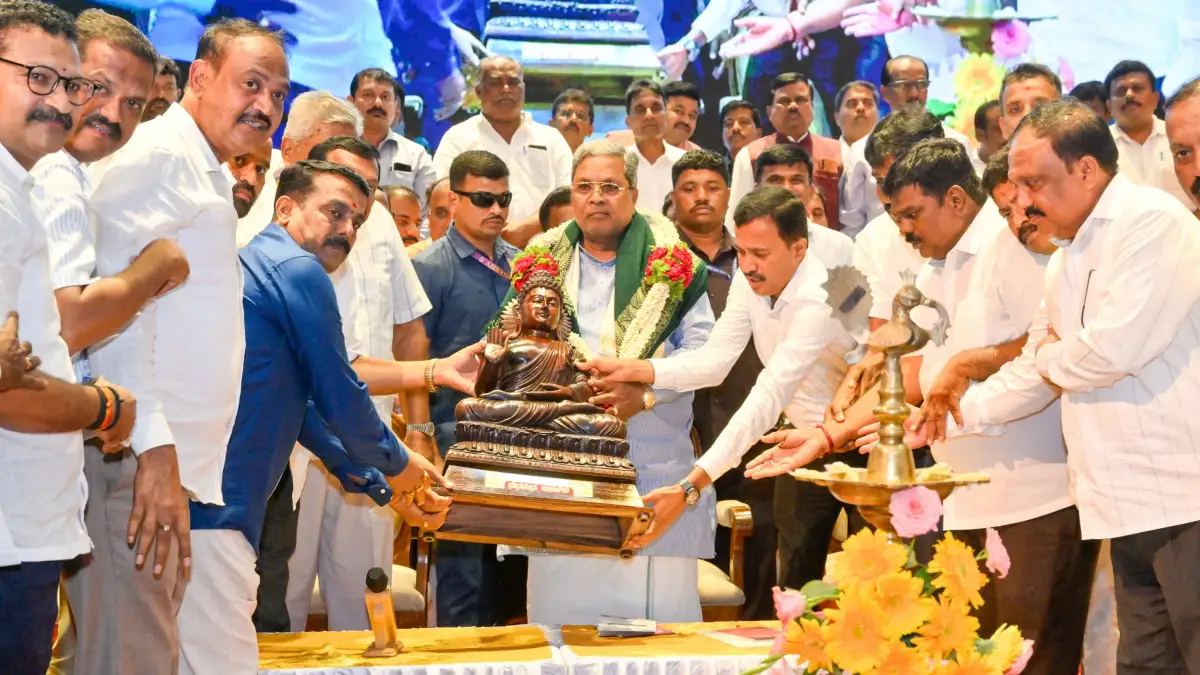 ಸರ್ಕಾರಿ ನೌಕರರು ಜಾತಿ-ಧರ್ಮ‌ ಮಾಡಬಾರದು: ಸಿಎಂ ಸಿದ್ದರಾಮಯ್ಯ