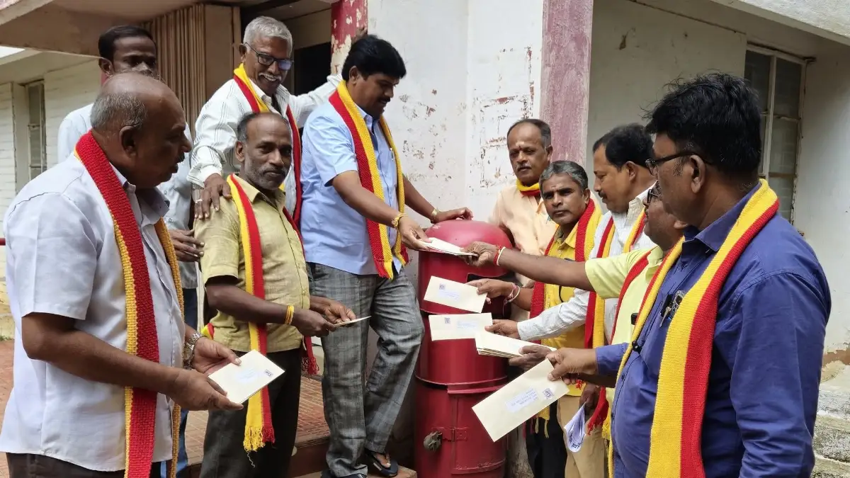 ಕಸಾಪ ಅಧ್ಯಕ್ಷ ಮಹೇಶ್ ಜೋಶಿ ಅಮಾನತ್ತಿಗೆ ಒತ್ತಾಯಿಸಿ ದೊಡ್ಡಬಳ್ಳಾಪುರದಲ್ಲಿ ಪತ್ರ ಚಳುವಳಿ