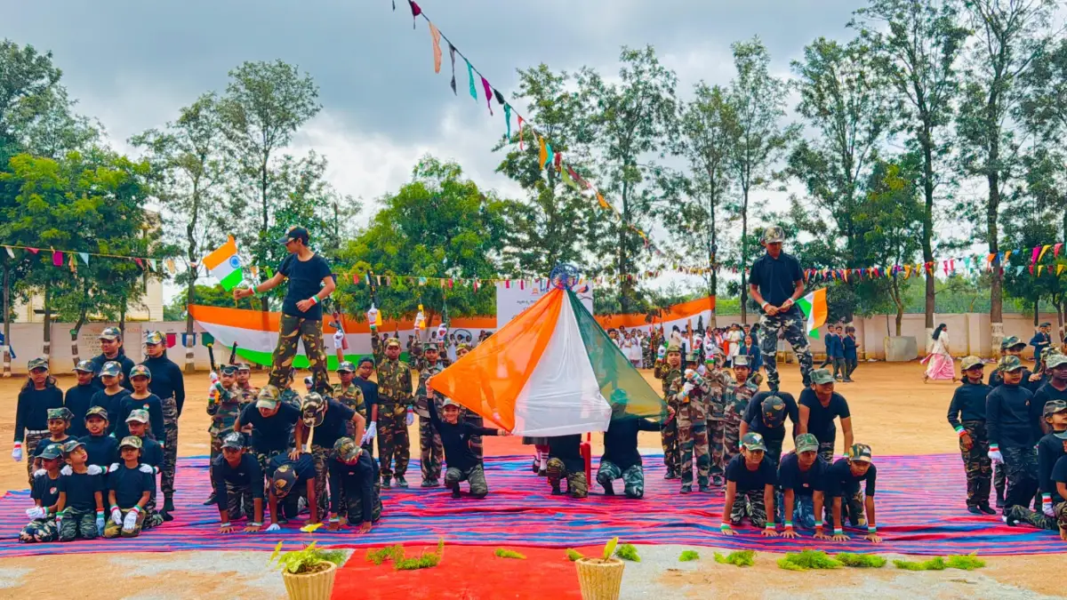 ದೊಡ್ಡಬಳ್ಳಾಪುರ: ಎಂಎಸ್‌ವಿ ಪಬ್ಲಿಕ್ ಶಾಲೆಯಲ್ಲಿ 79ನೇ ಸ್ವಾತಂತ್ರ್ಯೋತ್ಸವ ಸಂಭ್ರಮ.. ಗಮನ ಸೆಳೆದ ಕಾರ್ಯಕ್ರಮಗಳು