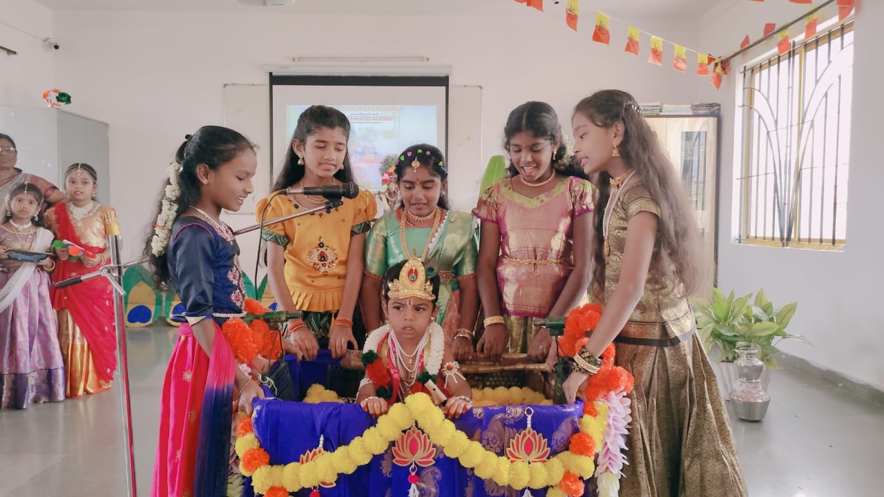 ದೊಡ್ಡಬಳ್ಳಾಪುರದ ಸರಸ್ವತಿ ಶಾಲೆಯಲ್ಲಿ ಶ್ರೀಕೃಷ್ಣ ಜನ್ಮಾಷ್ಟಮಿ ಸಂಭ್ರಮ