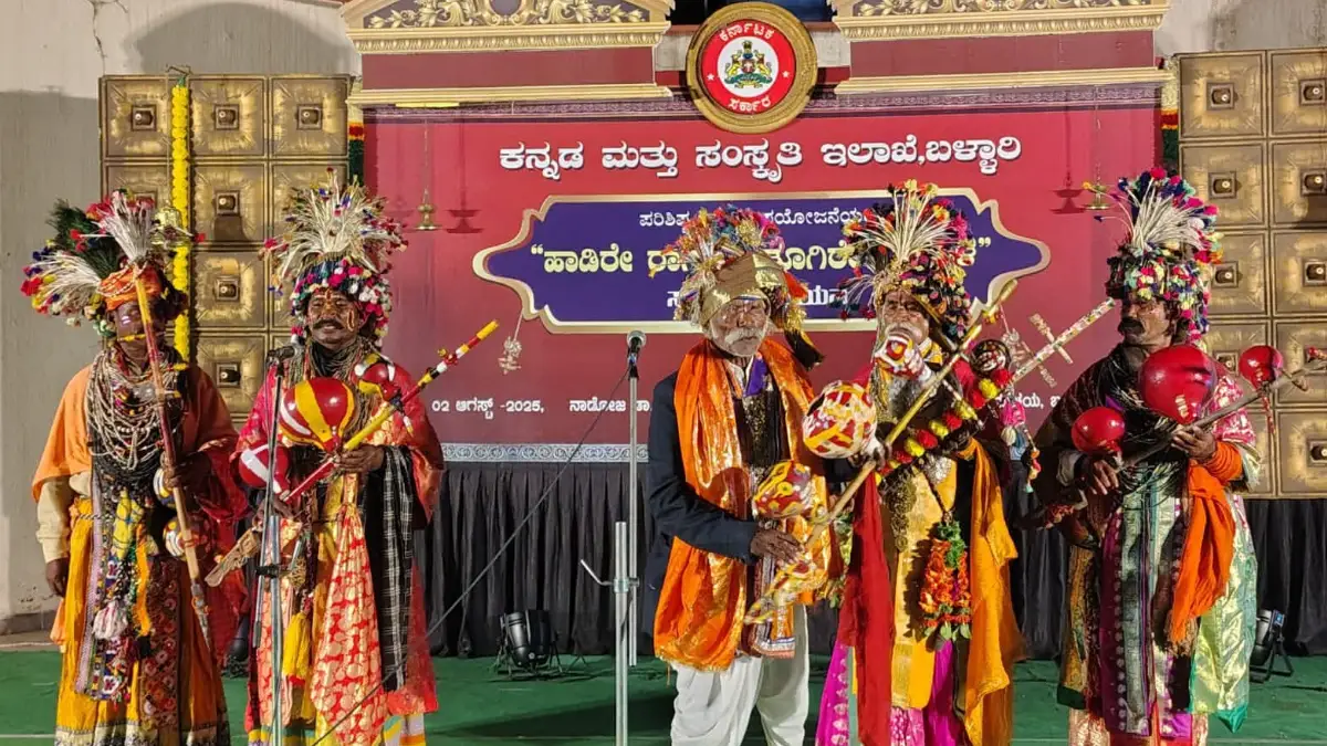 ತಲೆದೂಗಿಸಿದ “ಹಾಡಿರೇ ರಾಗಗಳ-ತೂಗಿರೇ ದೀಪಗಳ” ಸಂಗೀತ ಗಾಯನ ಕಾರ್ಯಕ್ರಮ