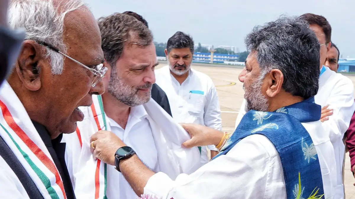 ಮತಪಟ್ಟಿಯಲ್ಲಿ ಗೋಲ್ಮಾಲ್‌ ವಿರುದ್ಧ ಪ್ರತಿಭಟನೆ: ಬೆಂಗಳೂರಿಗೆ ಬಂದ ರಾಹುಲ್ ಗಾಂಧಿ| Video