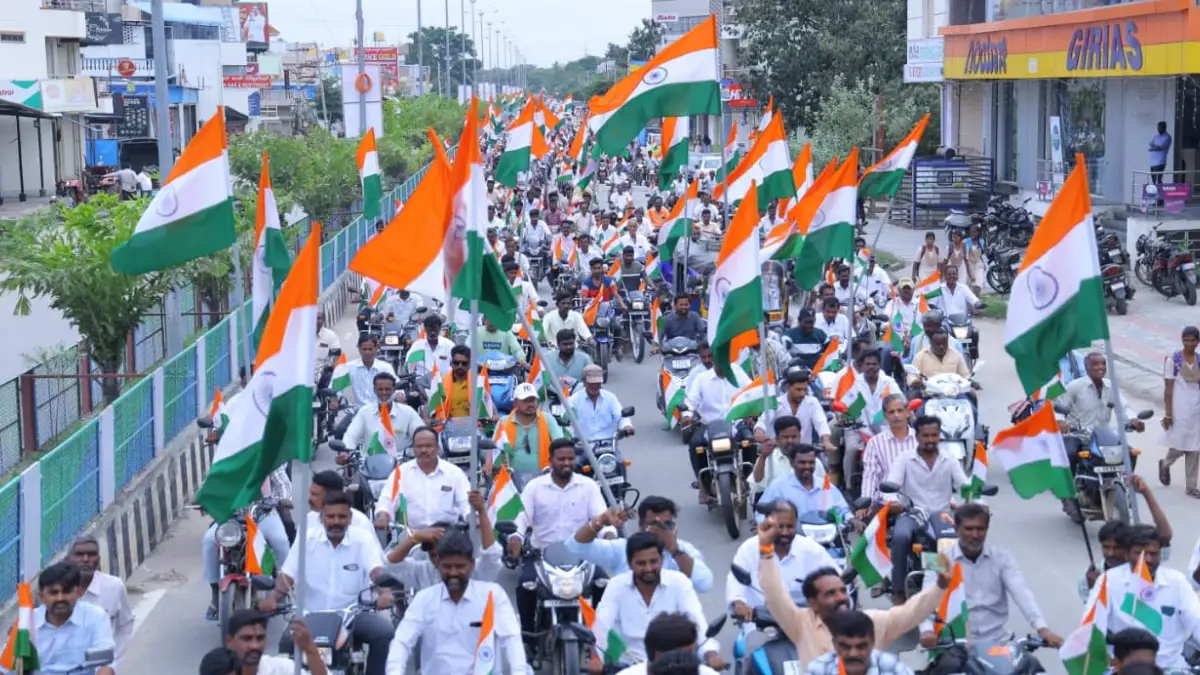 ಸ್ವಾಭಿಮಾನದ ಸಂಕೇತವಾಗಿ ಮನೆ ಮೇಲೆ ತ್ರಿವರ್ಣ ಧ್ವಜ ಹಾರಿಸಿ: ಬಿ.ವೈ.ವಿಜಯೇಂದ್ರ