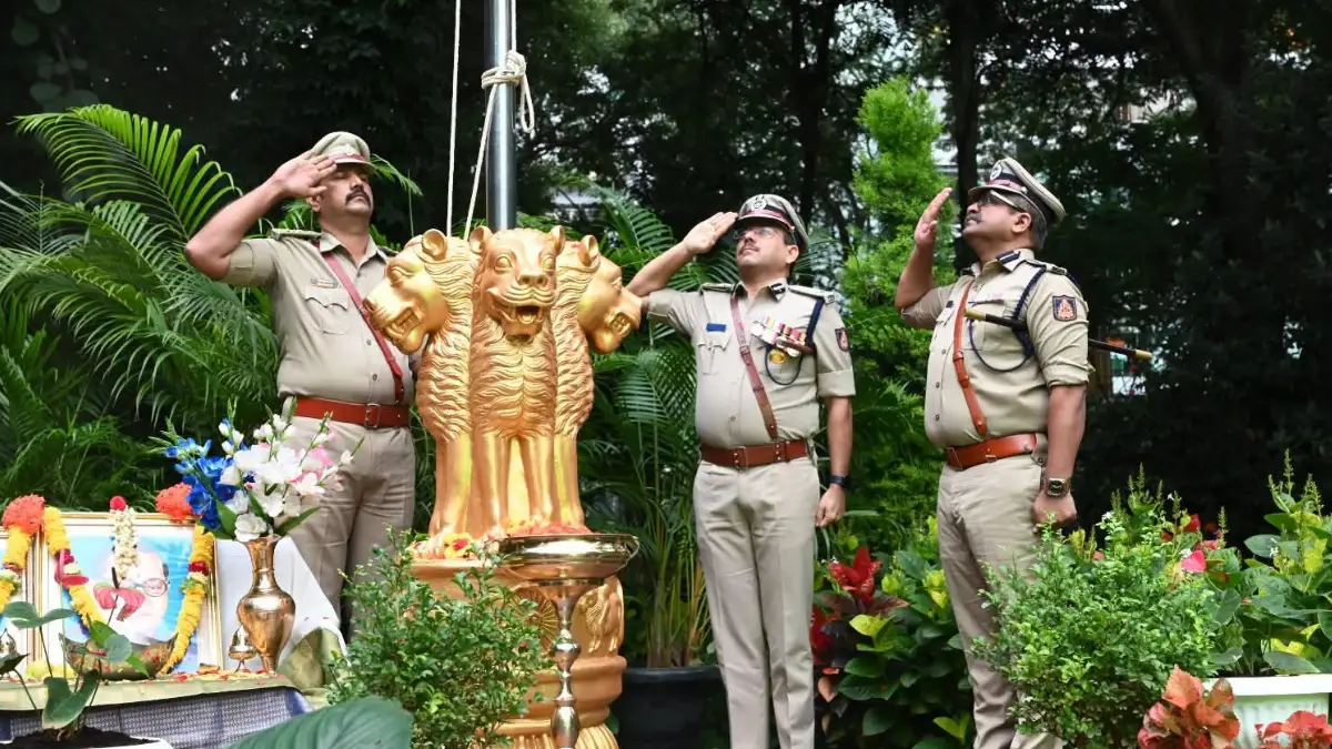 79ನೇ ಸ್ವಾತಂತ್ರ್ಯ ದಿನಾಚರಣೆ; ಧ್ವಜಾರೋಹಣ ನೆರವೇರಿಸಿದ ಆರಕ್ಷಕ ಮಹಾನಿರೀಕ್ಷಕ ಲಾಭೂ ರಾಮ್