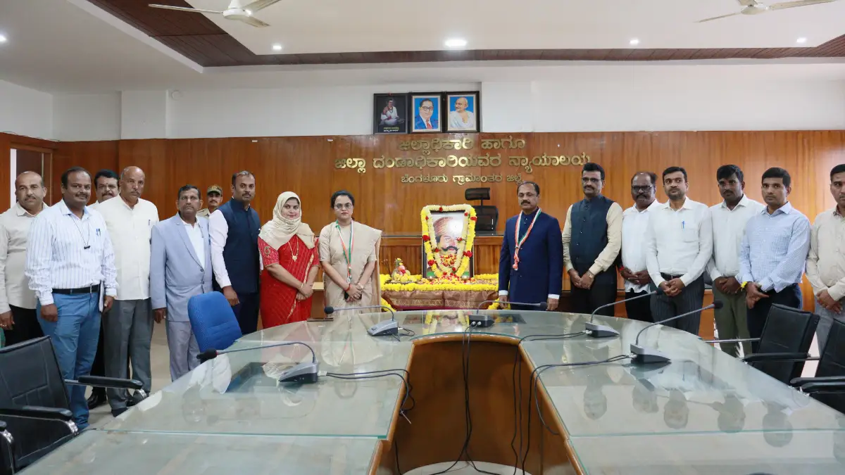 ಜಿಲ್ಲಾಡಳಿತ ಭವನದಲ್ಲಿ ಕ್ರಾಂತಿವೀರ ಸಂಗೊಳ್ಳಿ ರಾಯಣ್ಣ ಜಯಂತಿ