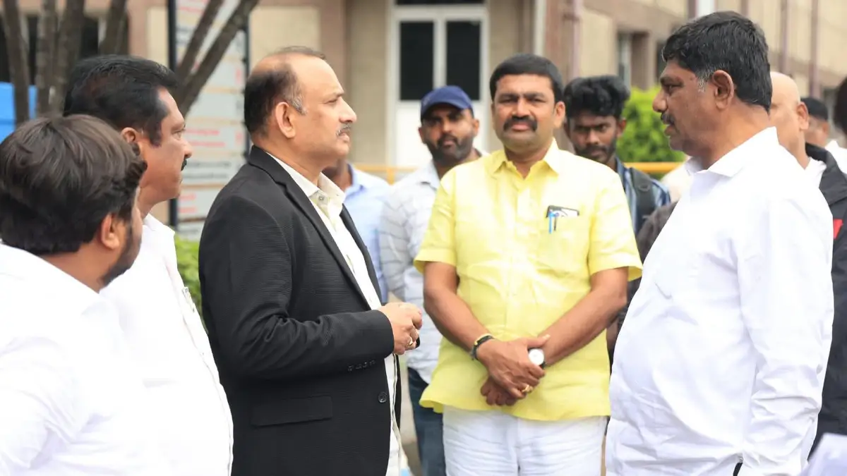 ರೈತರು ಹಾಗೂ ವಿತರಕರಿಗಾಗಿ ಸಹಾಯವಾಣಿ ಆರಂಭಿಸಿದ ಬಮೂಲ್ ಅಧ್ಯಕ್ಷ ಡಿ.ಕೆ. ಸುರೇಶ್