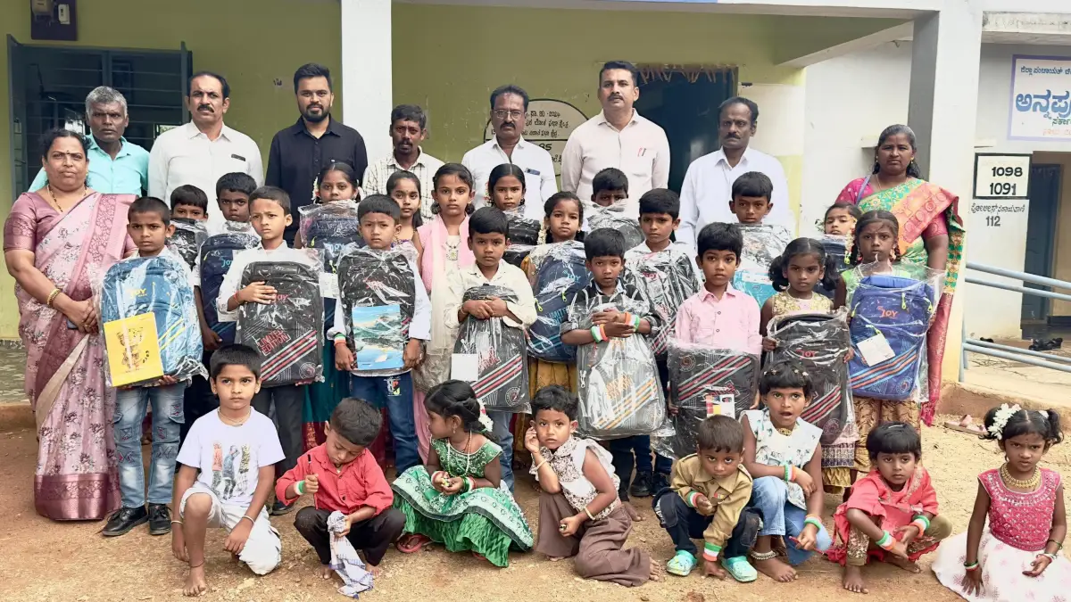 ಕುವೈತ್‌ ಉದ್ಯೋಗಿಯ ಸರ್ಕಾರಿ ಶಾಲೆಯ ಪ್ರೇಮ.. ಸಾಮಾಜಿಕ ಜಾಲತಾಣದಲ್ಲಿ ಪ್ರಶಂಸೆ