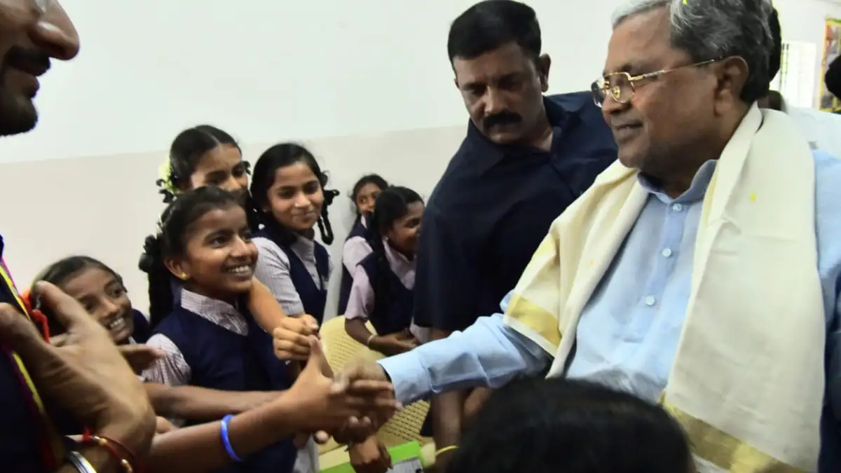 ಪಿಎಂಶ್ರೀ ಕರ್ನಾಟಕ ಪಬ್ಲಿಕ್ ಶಾಲೆಯ ನೂತನ ಕಟ್ಟಡ ಉದ್ಘಾಟಿಸಿದ ಸಿಎಂ ಸಿದ್ದರಾಮಯ್ಯ