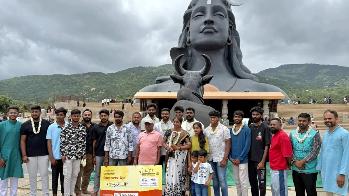 ಈಶ ಗ್ರಾಮೋತ್ಸವ; ದೊಡ್ಡಬಳ್ಳಾಪುರದ ಹೆಗ್ಗಡಿಹಳ್ಳಿ ತಂಡಕ್ಕೆ ಸದ್ಗುರು ಸನ್ನಿಧಿಯಲ್ಲಿ ಭರ್ಜರಿ ಸ್ವಾಗತ