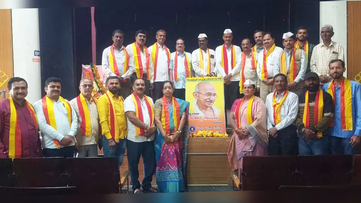 ಮಹಾತ್ಮಗಾಂಧಿ ಮತ್ತು ಲಾಲ್ ಬಹಾದ್ದೂರ್ ಶಾಸ್ತ್ರಿ ಅವರ ಬದುಕು, ಆದರ್ಶಗಳು ಜಗತ್ತಿನ ಮನ್ನಣೆ