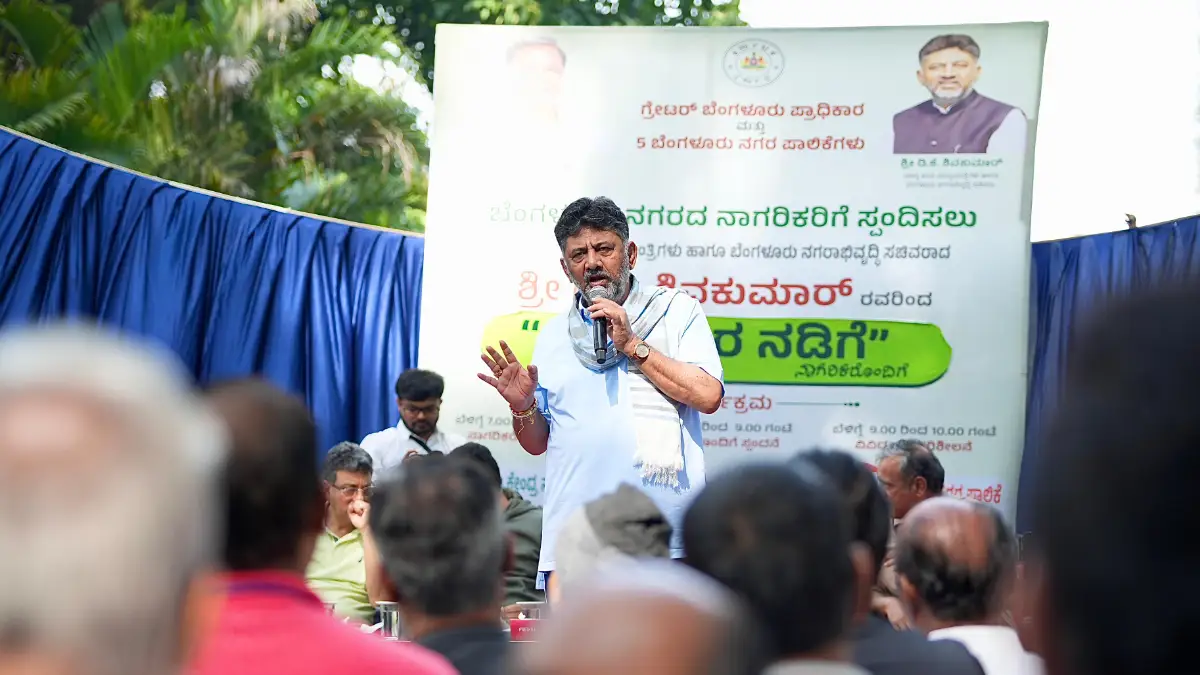ಮಳೆ ವೇಳೆ ರಸ್ತೆಗೆ ಡಾಂಬರು ಹಾಕಲು ವೆಟ್ ಮಿಕ್ಸಿಂಗ್ ವಿಧಾನ ಬಳಕೆ: ಡಿಸಿಎಂ ಡಿ.ಕೆ.ಶಿವಕುಮಾರ್