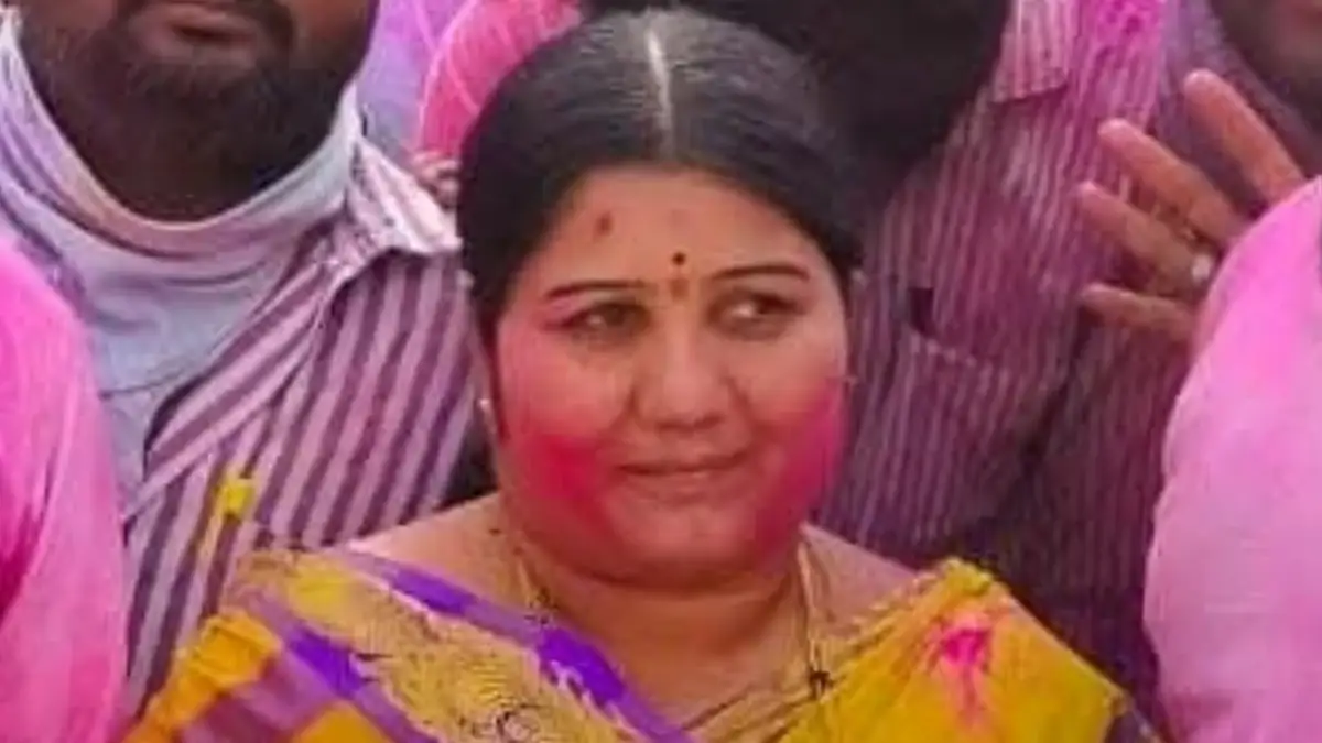 JDS ಶಾಸಕಿ ಕರೆಮ್ಮ ಜಿ.ನಾಯಕ್ ಕಾರು ಅಫಘಾತ.. ಗಂಭೀರ ಪೆಟ್ಟು..!