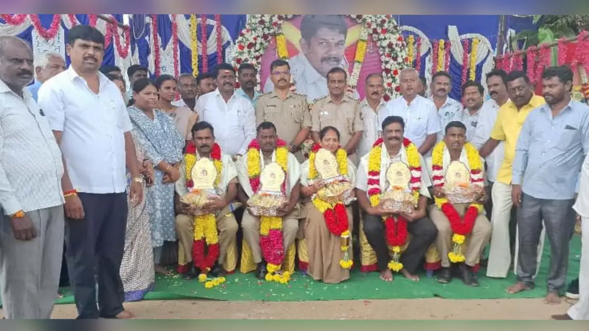 ದೊಡ್ಡಬಳ್ಳಾಪುರ: ಪೊಲೀಸ್ ಸಿಬ್ಬಂದಿಗಳಿಗೆ‌ ಸನ್ಮಾನ