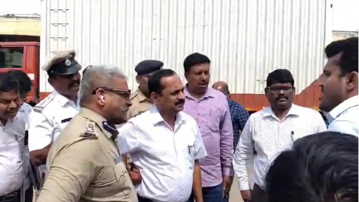 ಟ್ರಾಫಿಕ್ ಸಮಸ್ಯೆ ಪರಿಹಾರಕ್ಕೆ ಖುದ್ದು ಸ್ಥಳ ಪರಿಶೀಲನೆ ನಡೆಸಿದ ಡಿಸಿ, ಎಸ್ಪಿ