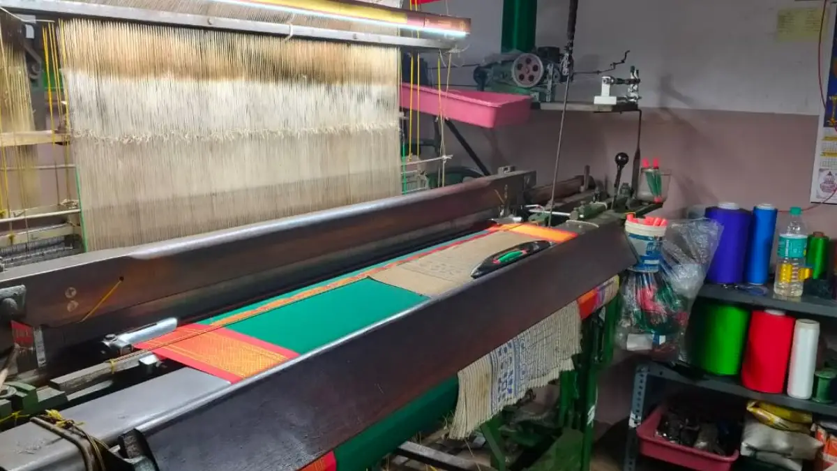 ದೊಡ್ಡಬಳ್ಳಾಪುರ ಕೂಲಿ ನೇಕಾರ ಕಾರ್ಮಿಕರ ಸಭೆ; ವಾರ್ನಿಂಗ್ ಅಲ್ಲದೆ ದೊರೆತ ಪರಿಹಾರವೇನು..?