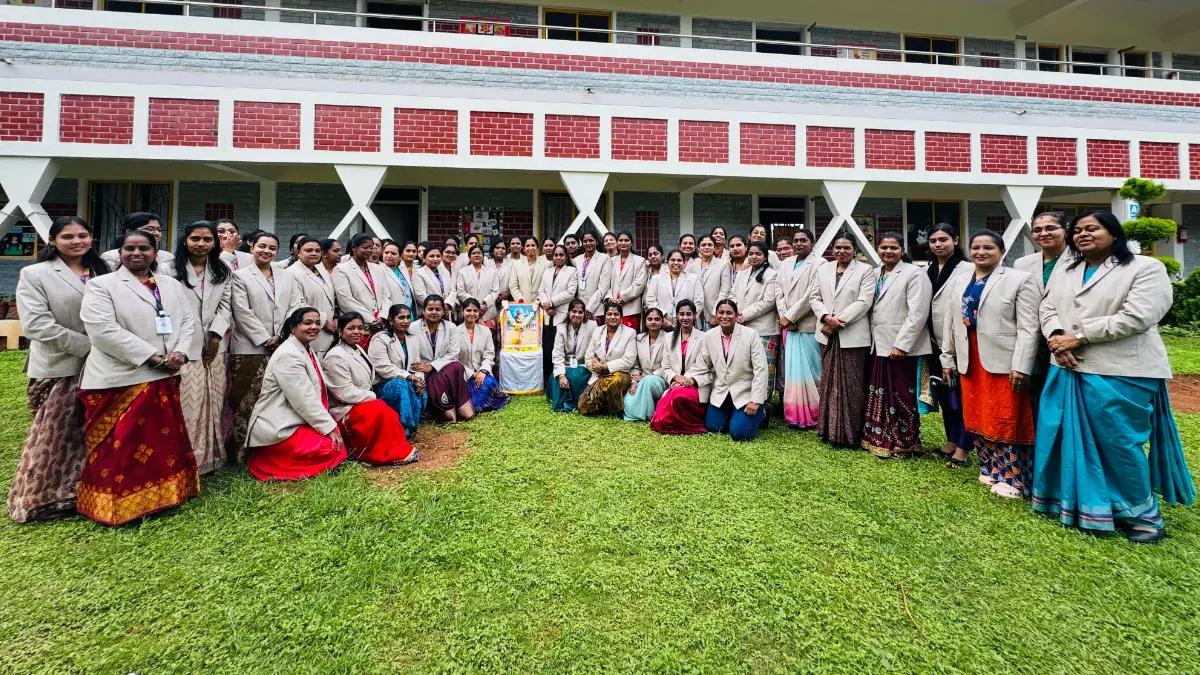 ದೊಡ್ಡಬಳ್ಳಾಪುರ: ಎಂಎಸ್‌ವಿ ಪಬ್ಲಿಕ್ ಶಾಲೆಯಲ್ಲಿ ದಾಸಶ್ರೇಷ್ಠ ಕನಕದಾಸರ ಜಯಂತಿ ಆಚರಣೆ