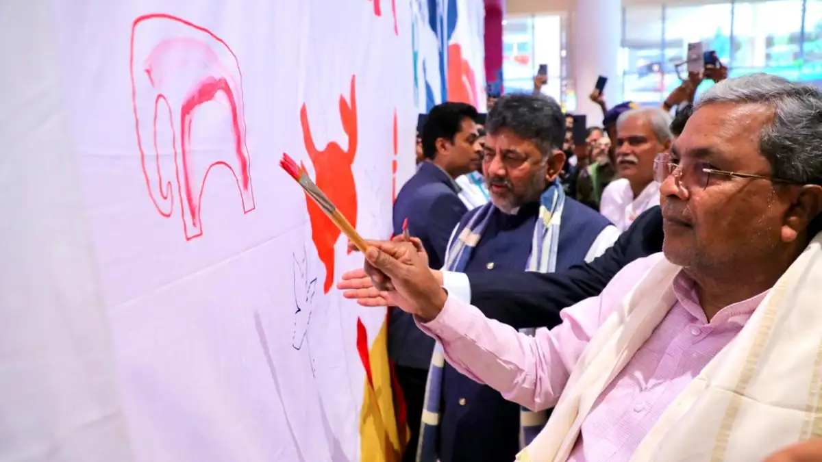 ಕೆಂಪೇಗೌಡ ವಿಮಾನ ನಿಲ್ದಾಣದಲ್ಲಿ ಆಕರ್ಷಕ ಕಲಾಲೋಕ ಮಳಿಗೆಗೆ ಸಿಎಂ ಚಾಲನೆ