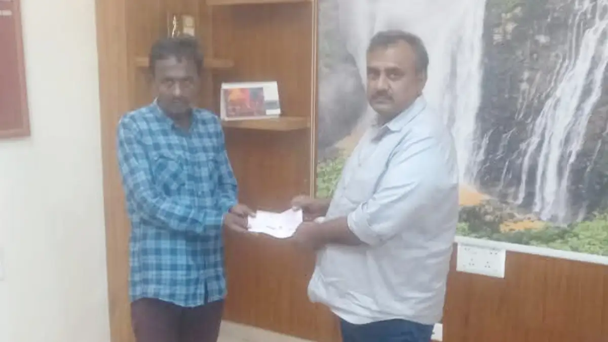 KSRTC ಬಸ್‌ನಿಂದ ಬಿದ್ದು ಯುವತಿ ಸಾವು.. ಕುಟುಂಬಕ್ಕೆ ಪರಿಹಾರ