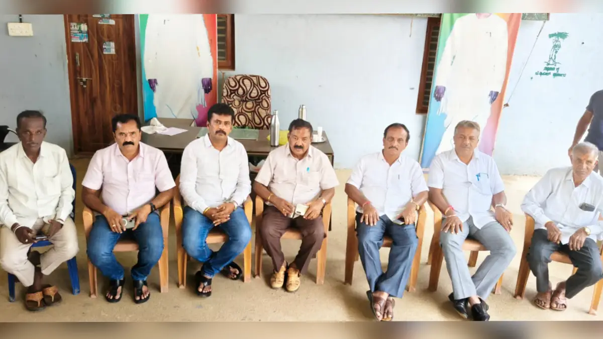 ನ.22 ರಂದು JDS ರಾಷ್ಟ್ರೀಯ ಮಹಾ ಅಧಿವೇಶನ: ದೊಡ್ಡಬಳ್ಳಾಪುರದಲ್ಲಿ ಸಭೆ ನಡೆಸಿದ ಬಿ.ಮುನೇಗೌಡ