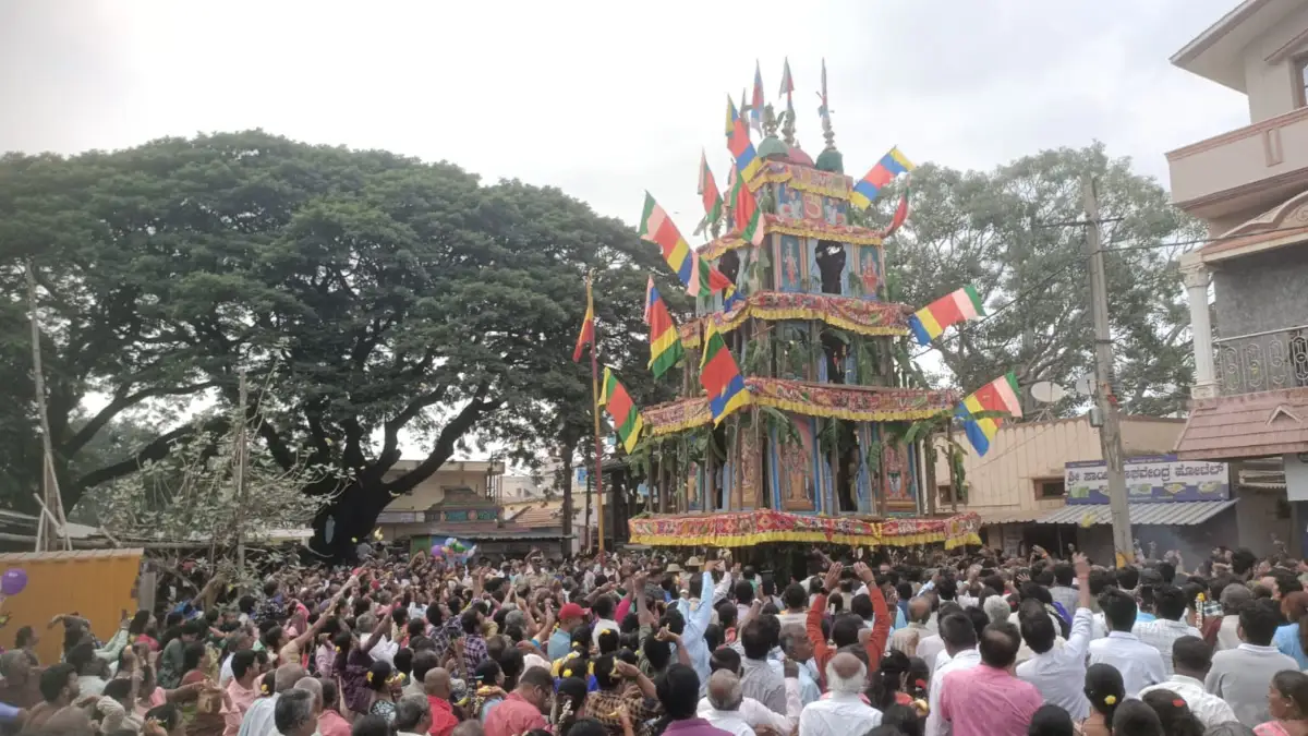 ದೊಡ್ಡಬಳ್ಳಾಪುರ: ವಿಜೃಂಭಣೆಯ ಶ್ರೀ ಪ್ರಸನ್ನ ಚಂದ್ರಮೌಳೇಶ್ವರ ಸ್ವಾಮಿ ಬ್ರಹ್ಮ ರಥೋತ್ಸವ