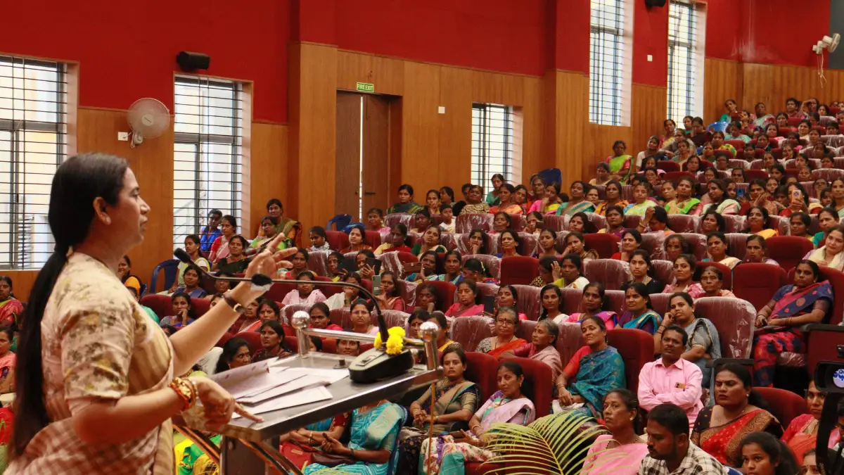 ಗೃಹಲಕ್ಷ್ಮಿ ಫಲಾನುಭವಿಗಳಿಗೆ ಅತಿ ಕಡಿಮೆ ಬಡ್ಡಿದರದಲ್ಲಿ ಸಾಲ ಸೌಲಭ್ಯ: ಲಕ್ಷ್ಮೀ ಹೆಬ್ಬಾಳ್ಕರ್