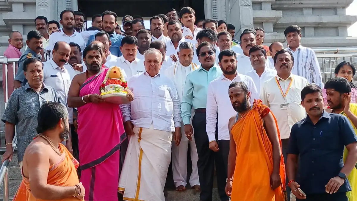 ಘಾಟಿ ಕ್ಷೇತ್ರಕ್ಕೆ ಸಚಿವ ರಾಮಲಿಂಗಾರೆಡ್ಡಿ ಭೇಟಿ; ಅನಧಿಕೃತ ಪುರೋಹಿತರ ಹಾವಳಿಗೆ ಕ್ರಮಕೈಗೊಳ್ಳುವರೆ..?