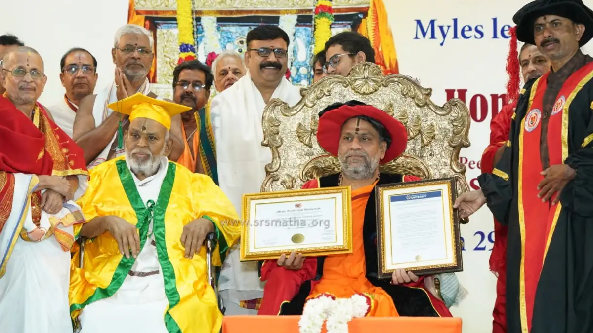 ಗುಡ್ಮಾರ್ನಿಂಗ್ ನ್ಯೂಸ್: ಮಂತ್ರಾಲಯದ ಶ್ರೀಗಳಿಗೆ ಡಾಕ್ಟರೇಟ್ ಪದವಿ ಪ್ರದಾನ