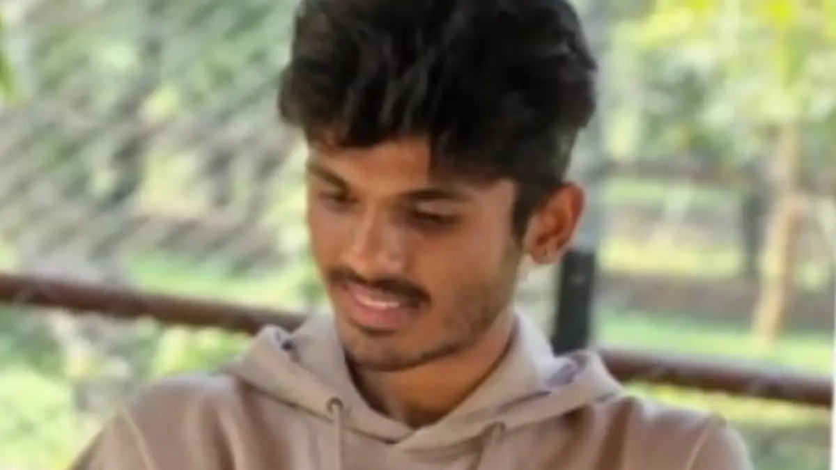 ಕಾಲೇಜ್ ಹಾಸ್ಟೆಲ್‌ನಲ್ಲಿ ನೇಣು ಬಿಗಿದ ಸ್ಥಿತಿಯಲ್ಲಿ ವಿದ್ಯಾರ್ಥಿ ಶವ ಪತ್ತೆ..!: ಕುಟುಂಬಸ್ಥರಿಂದ ಕೊಲೆ ಆರೋಪ